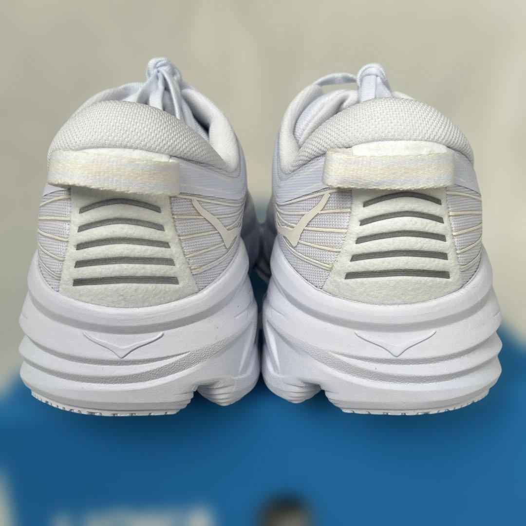 【新品】HOKA ONE ONE Bondi 7 ホワイト 27.5cm