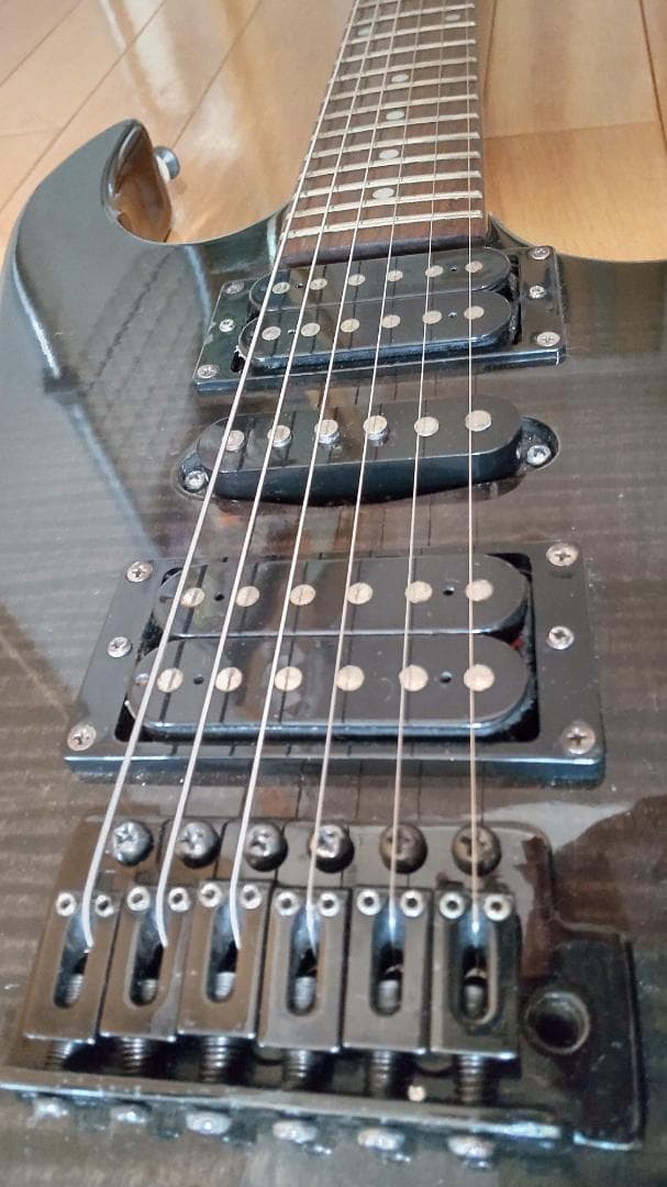 IBANEZアイバニーズ　RX180B　ブラックメイプルトップ　ギター