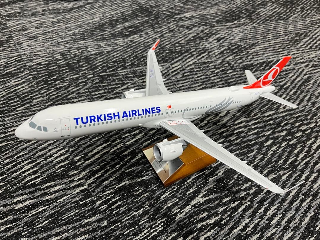 TURKISH AIRLINES 航空機モデル 1/200 スタンド付き