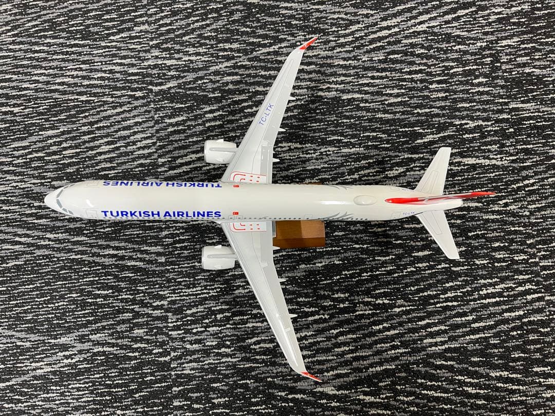 TURKISH AIRLINES 航空機モデル 1/200 スタンド付き