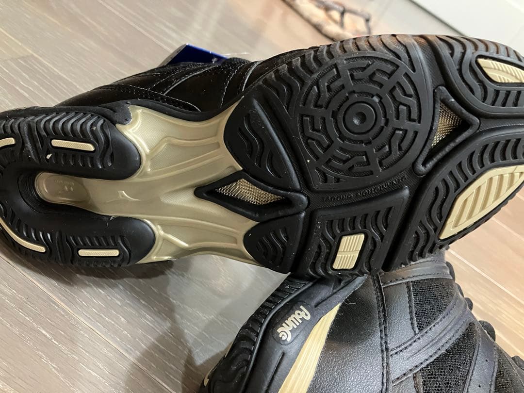 Mizuno フィットネスシューズ　ブラック ハイカット　レディース23cm