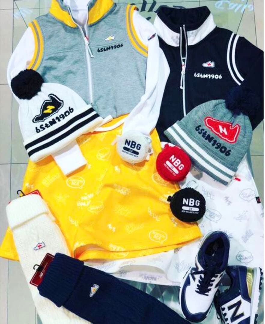 ニューバランスゴルフ　②点　保温防風裏起毛ワンピース　ぽんぽん付きニット帽