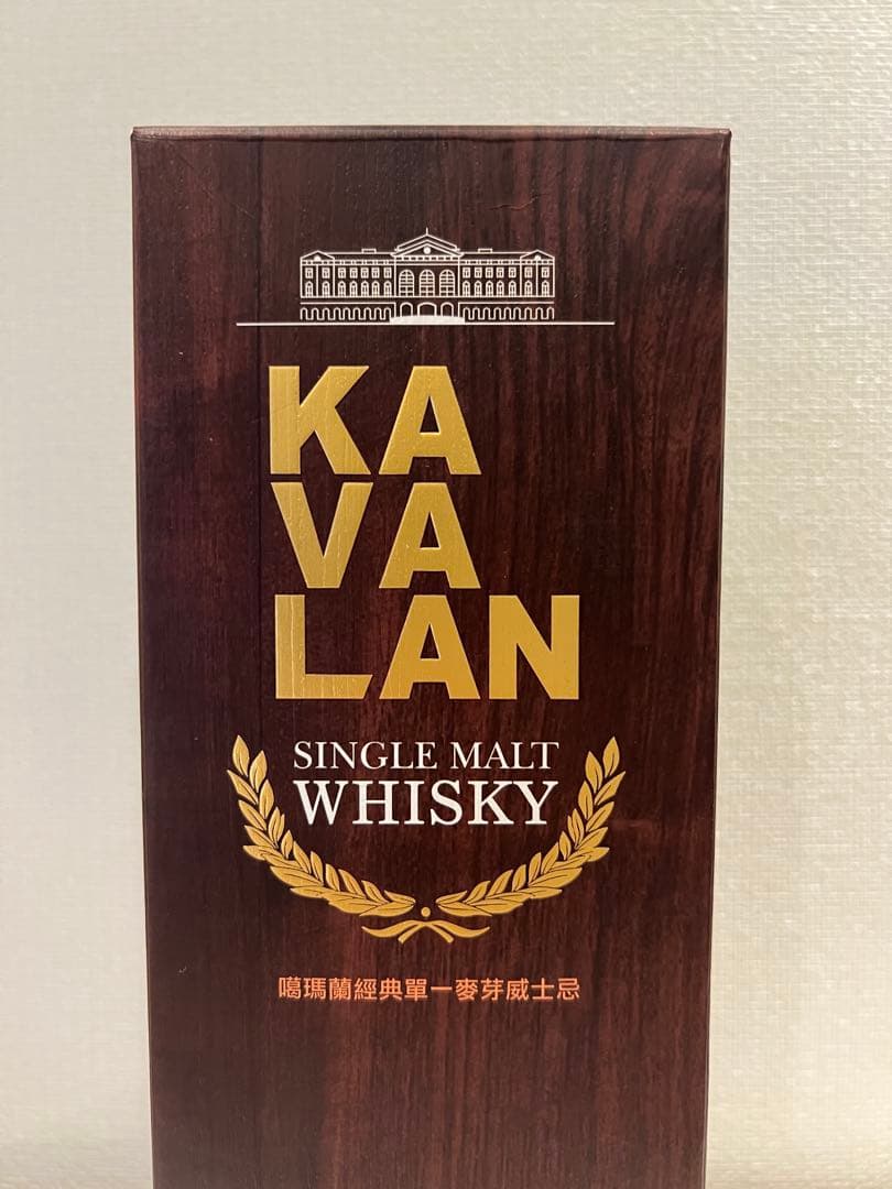 KAVALAN CLASSIC シングルモルトウイスキー 700ml 40%