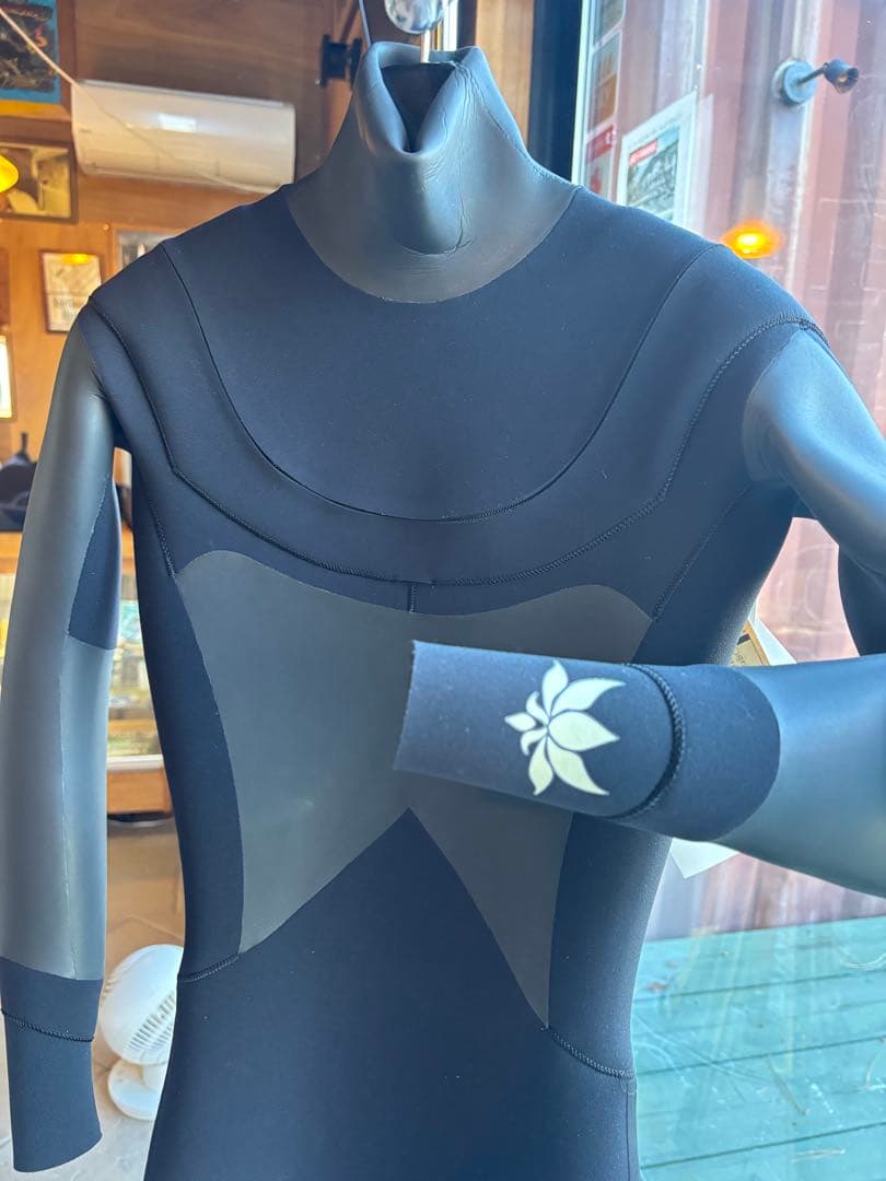 Axxeclassic 4/3mm 裏起毛セミドライ　レディースML