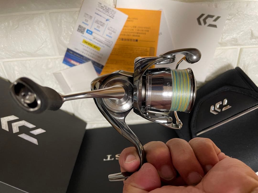 本日限定価格　22イグジスト LT2000S-P