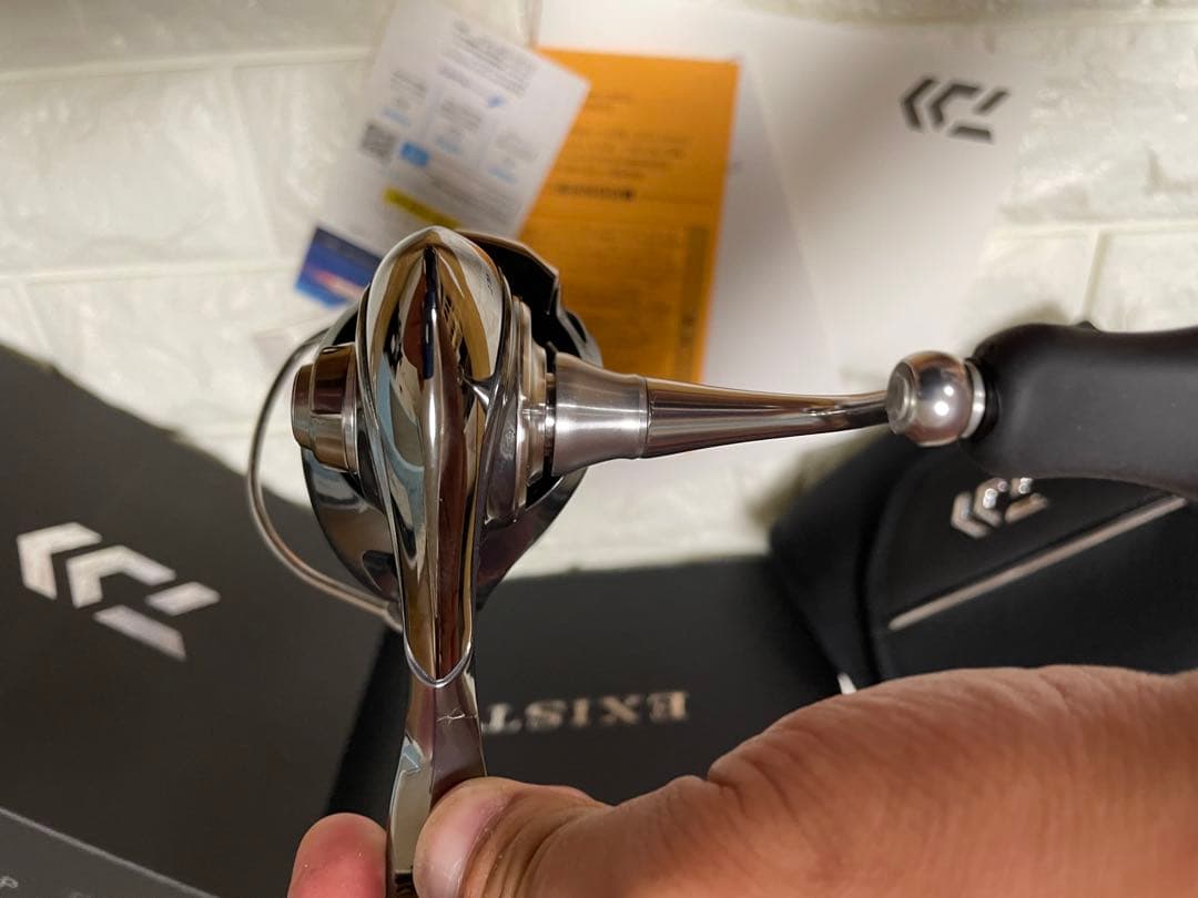 本日限定価格　22イグジスト LT2000S-P