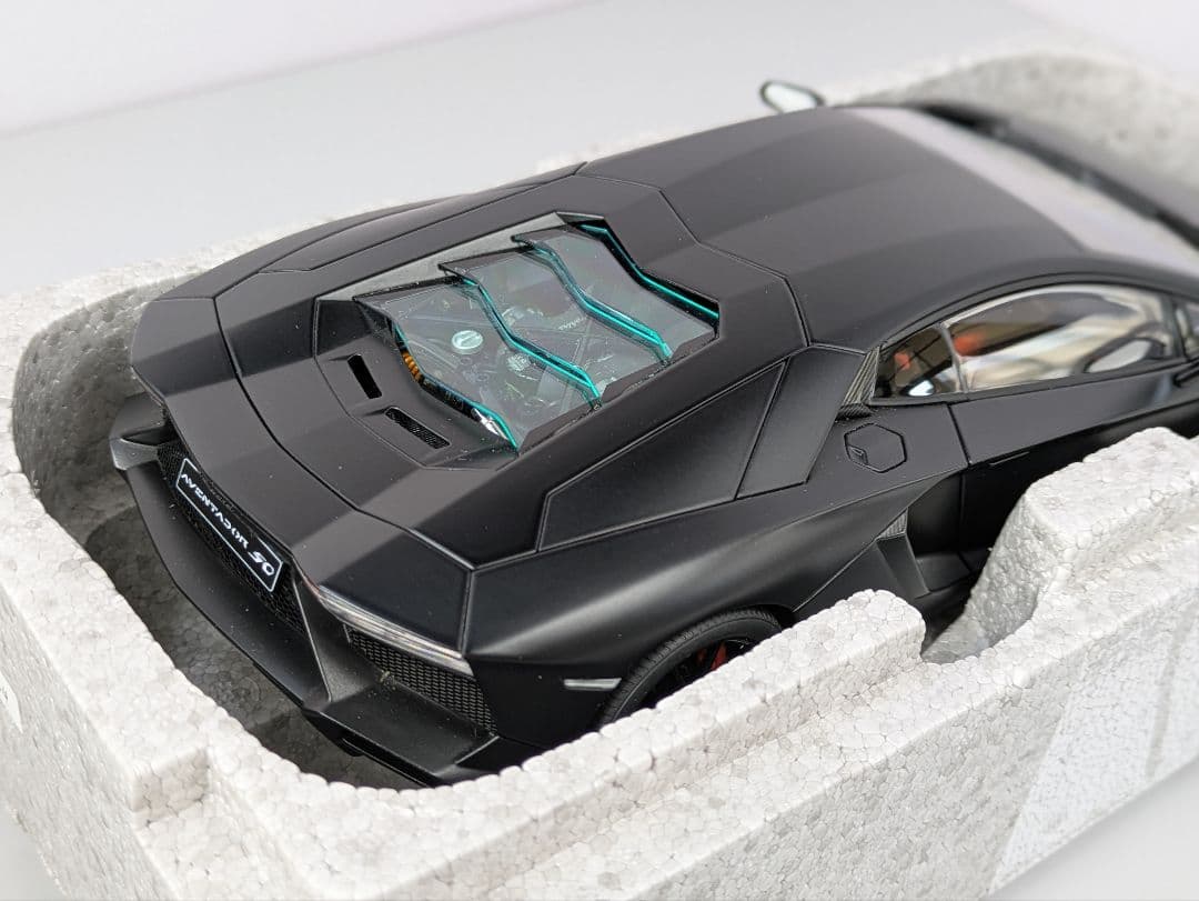 1/18 ミニカー ランボルギーニ アヴェンタドール LP720-4 50th