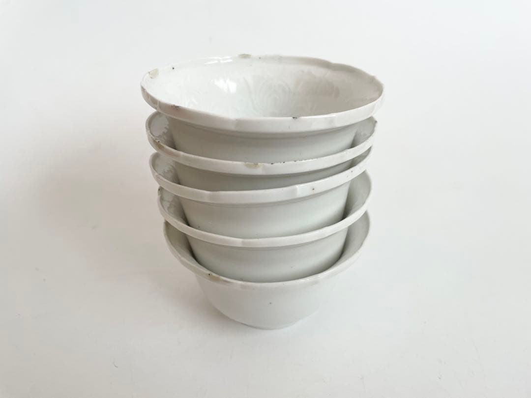 骨董　アンティーク　古伊万里　白磁陽刻向付　5客　直しあり