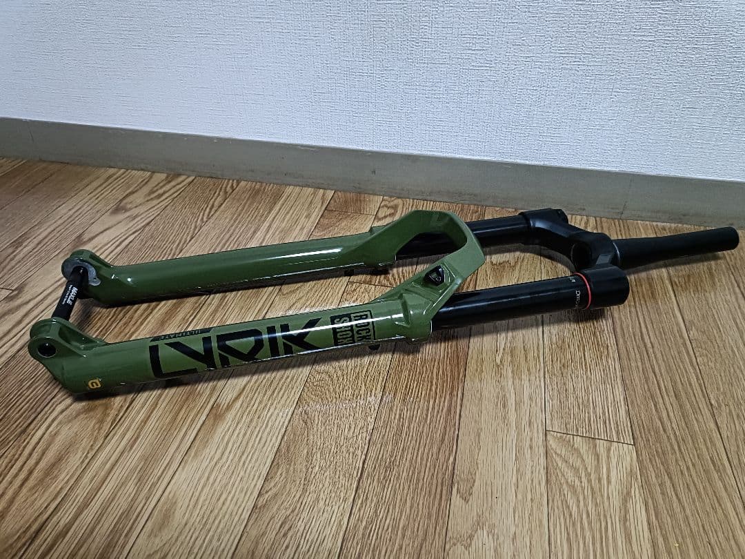 パーツ ROCKSHOX Lyrik Ultimate 29 BOOST 160mm