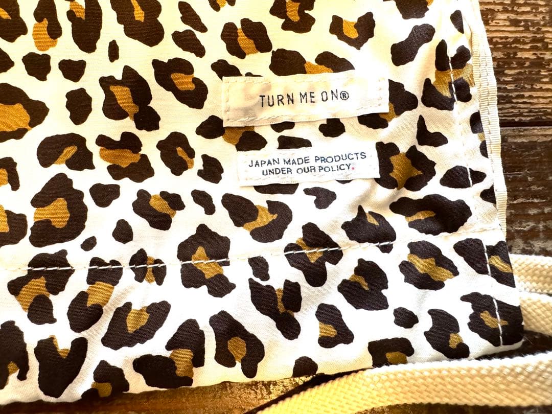新品タグ付TURN ME ONレオパード柄ミッドレングス8'サーフボードケース