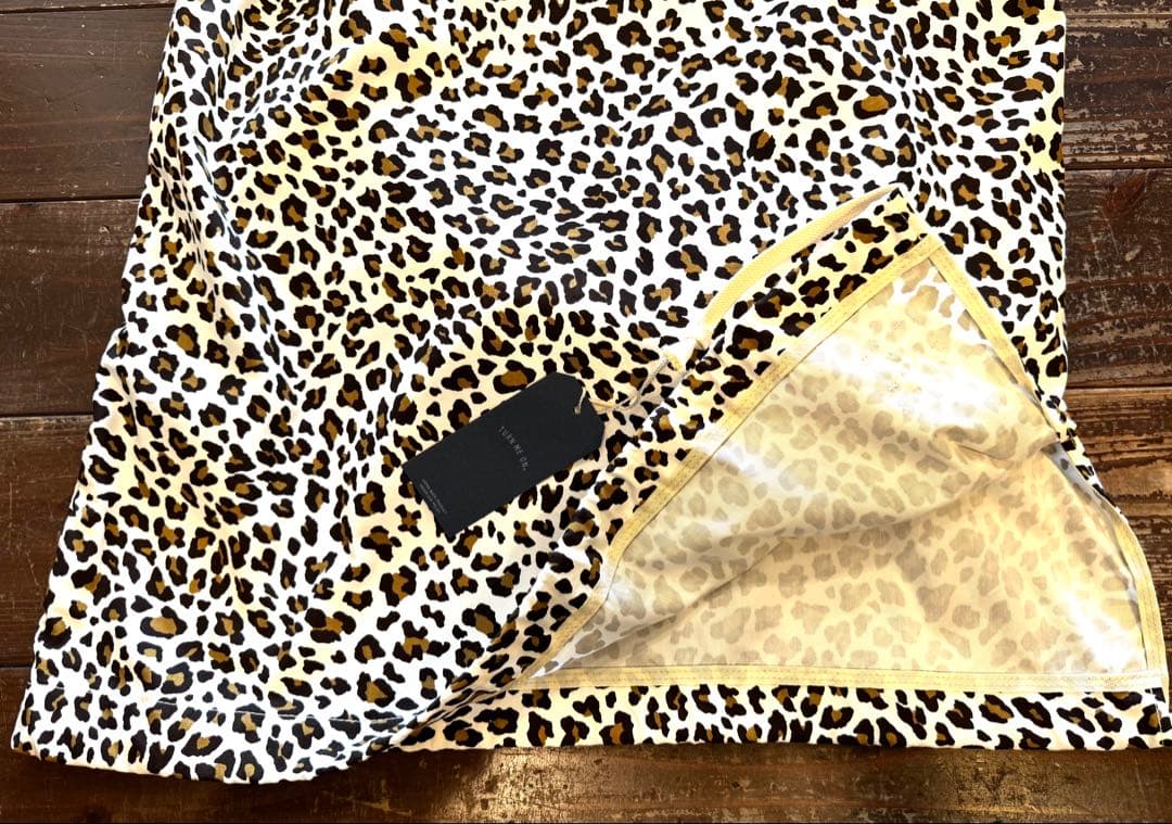 新品タグ付TURN ME ONレオパード柄ミッドレングス8'サーフボードケース