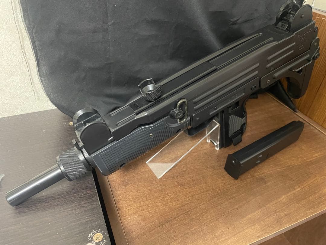 絶版　東京マルイ製　UZI　エアコッキング　完品　ほぼ未使用　10禁