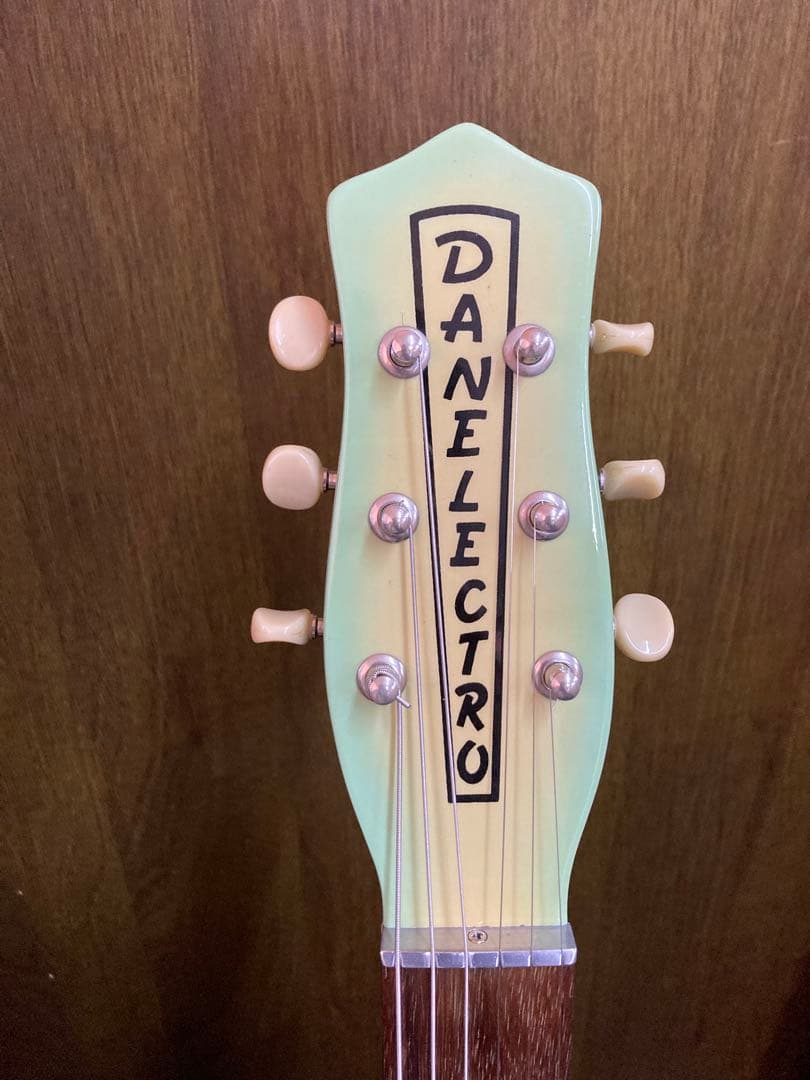 かわかっこいいダンエレクトロ 59DCビグスビー改