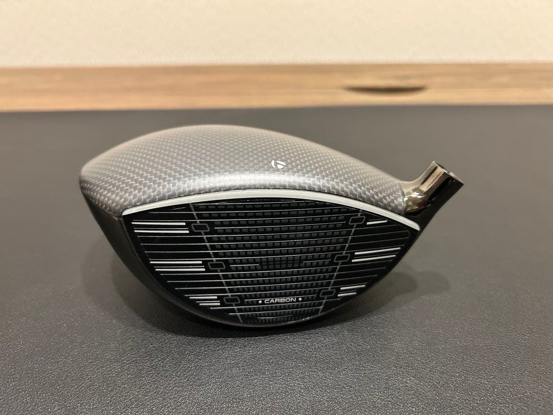 テーラーメイド　Qi35 LS ドライバー　9度 純正シャフト　ヘッドカバー付き