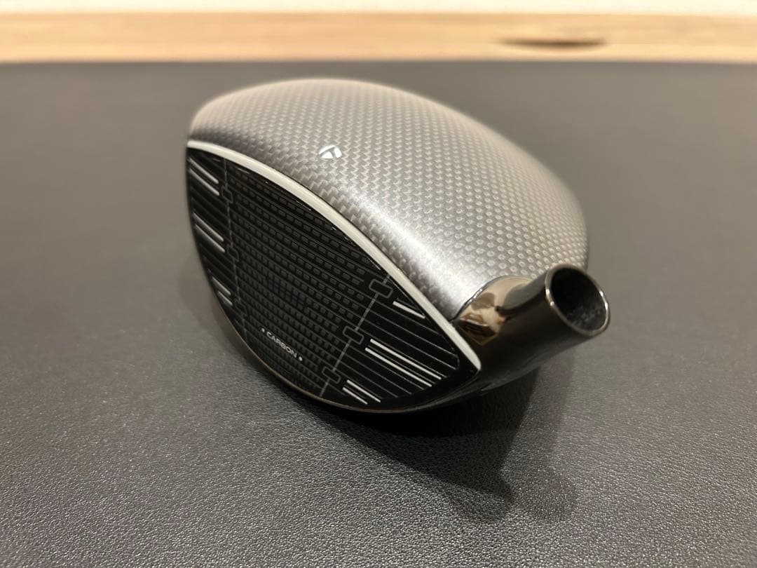 テーラーメイド　Qi35 LS ドライバー　9度 純正シャフト　ヘッドカバー付き