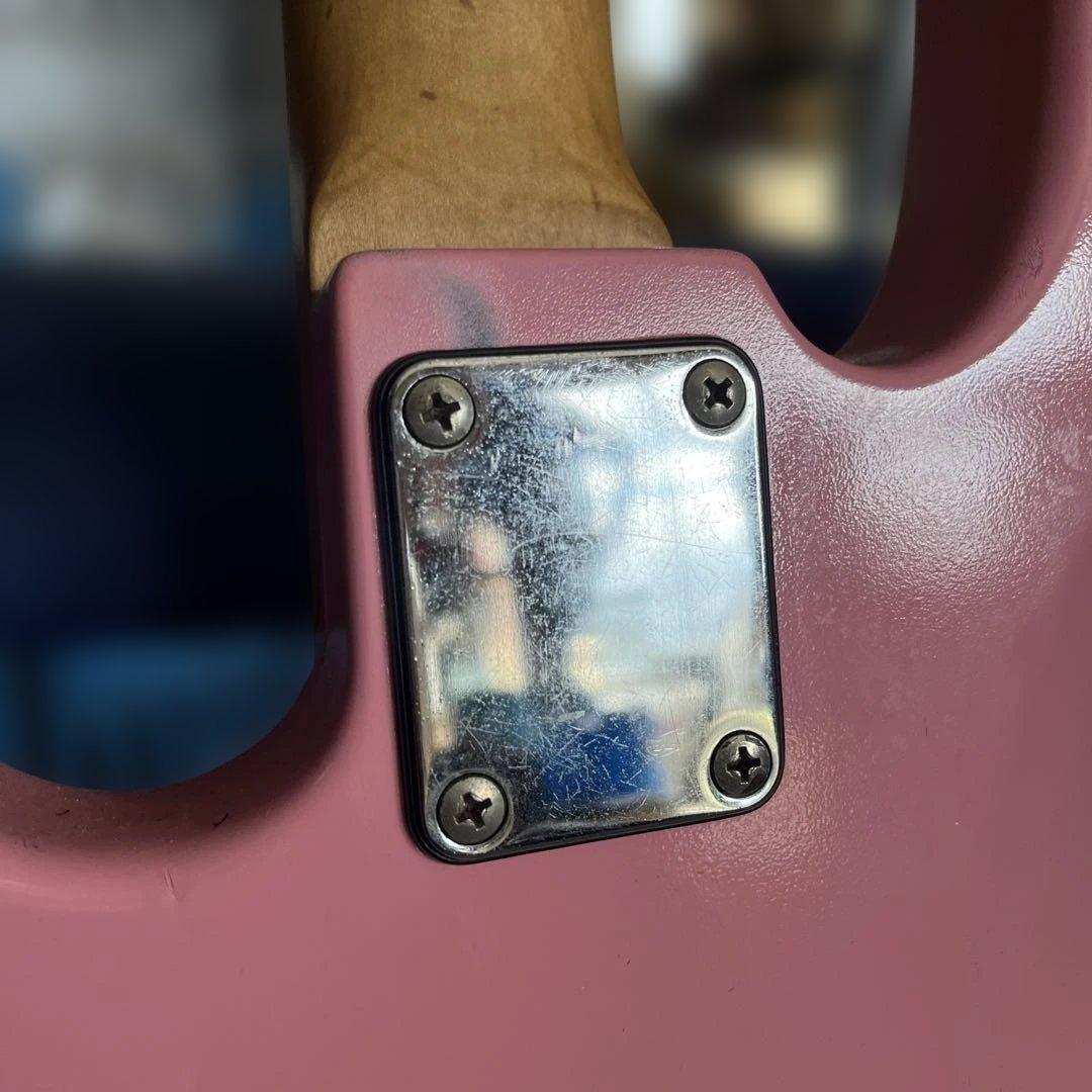 Brian by Bacchus ピンク エレキベース