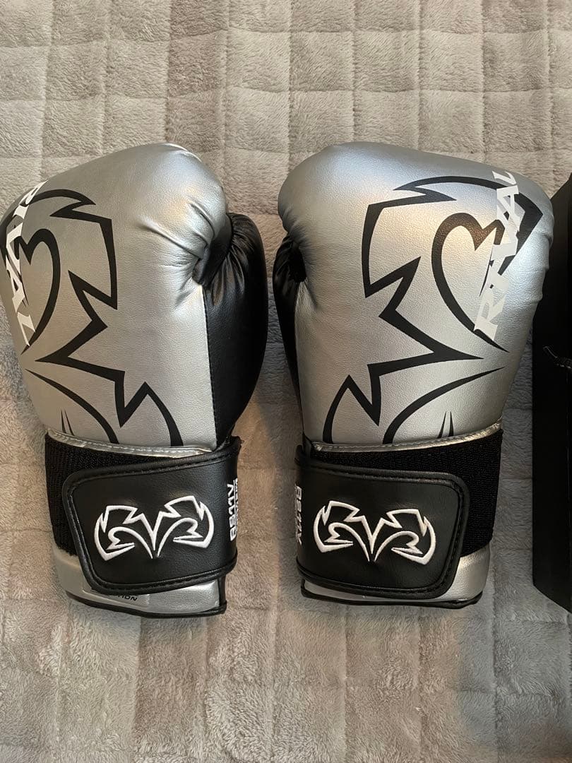 RIVAL ボクシンググローブ（14oz）&シューズセット