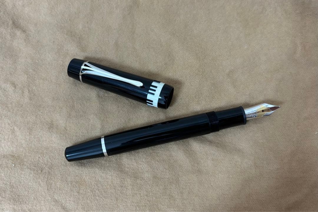 MONTBLANC モンブラン 万年筆 カラヤン
