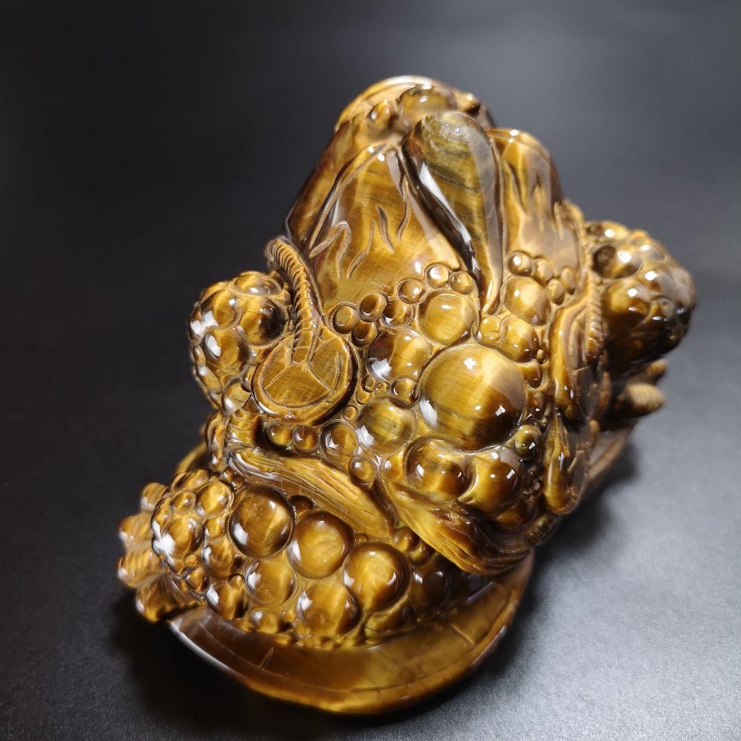 A16.宝石品質の三本足の蛙（金蟾）　三脚蛙　虎目石　タイガーアイ　珍品　天然石