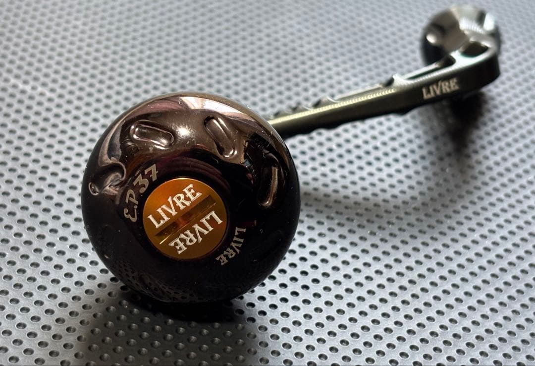 限定LIVRE モノアーム56 ノブ 黒軸 コッパーG シマノ