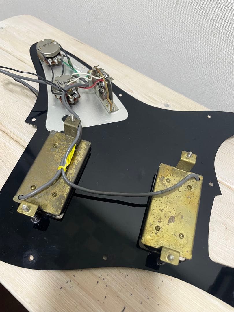 未完成　フェルナンデス　80'sストラトキャスター