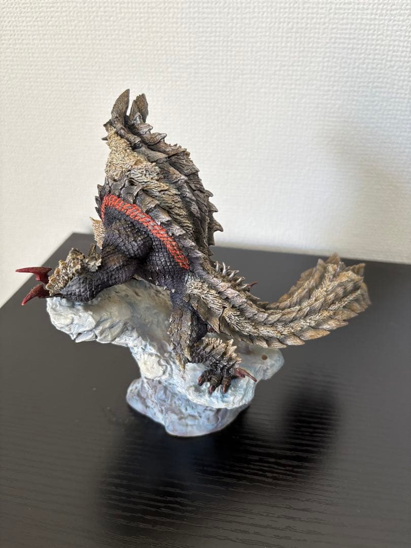 ジンオウガ亜種　CFBクリエイターズモデル モンスターハンター