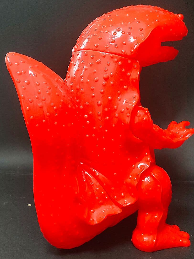 HANZAGI ハンザギ　ソフビ 蛍光レッド成型 株式会社サンプラザ