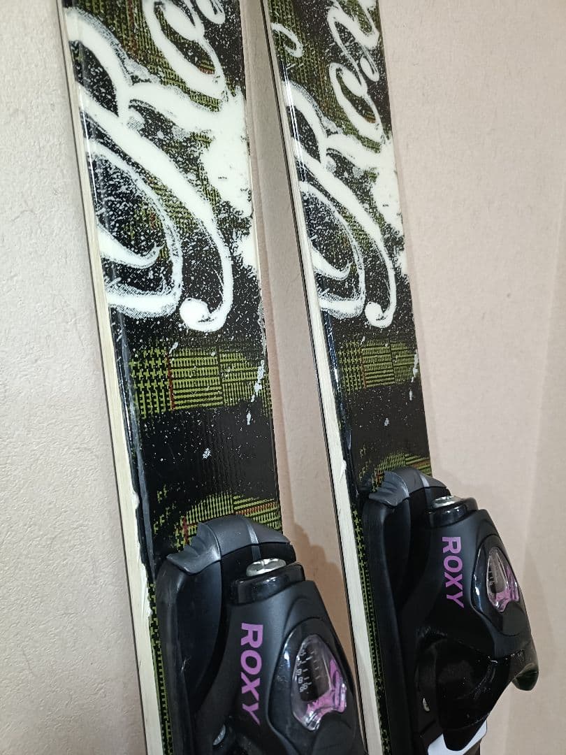 ROXY ロキシー ショートカービングスキー(140cm)＋ロキシービンディング