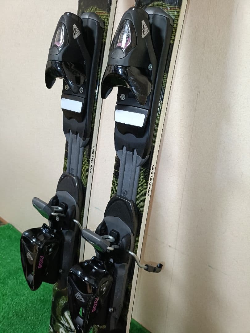 ROXY ロキシー ショートカービングスキー(140cm)＋ロキシービンディング