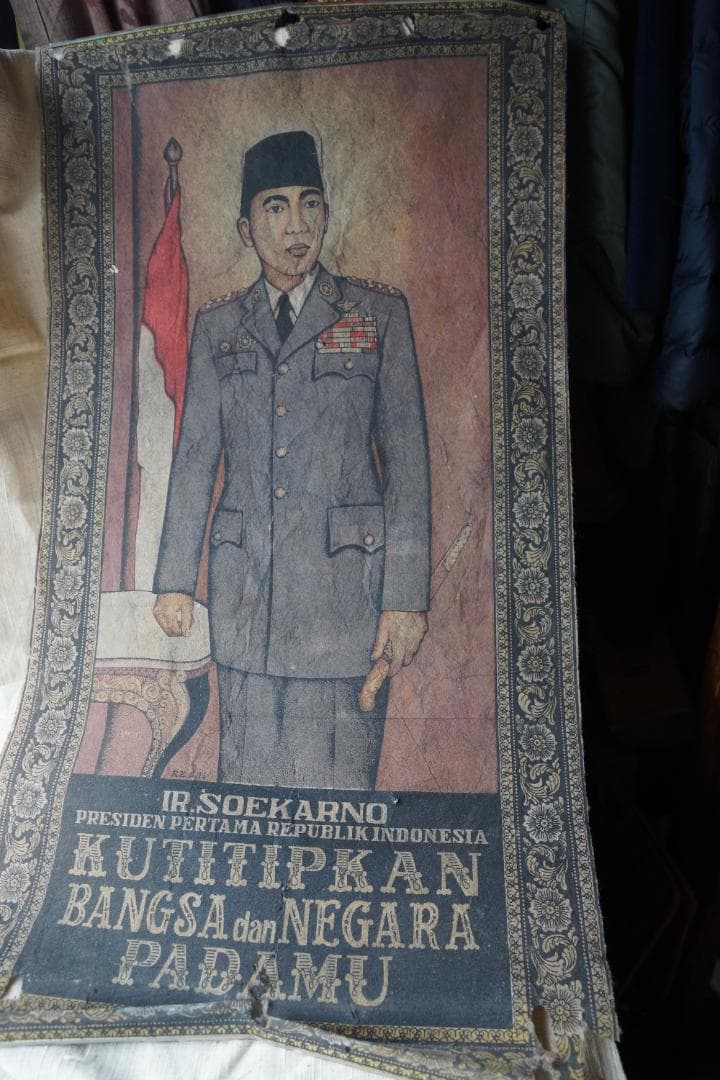 スカルノ元インドネシア大統領の肖像ポスター