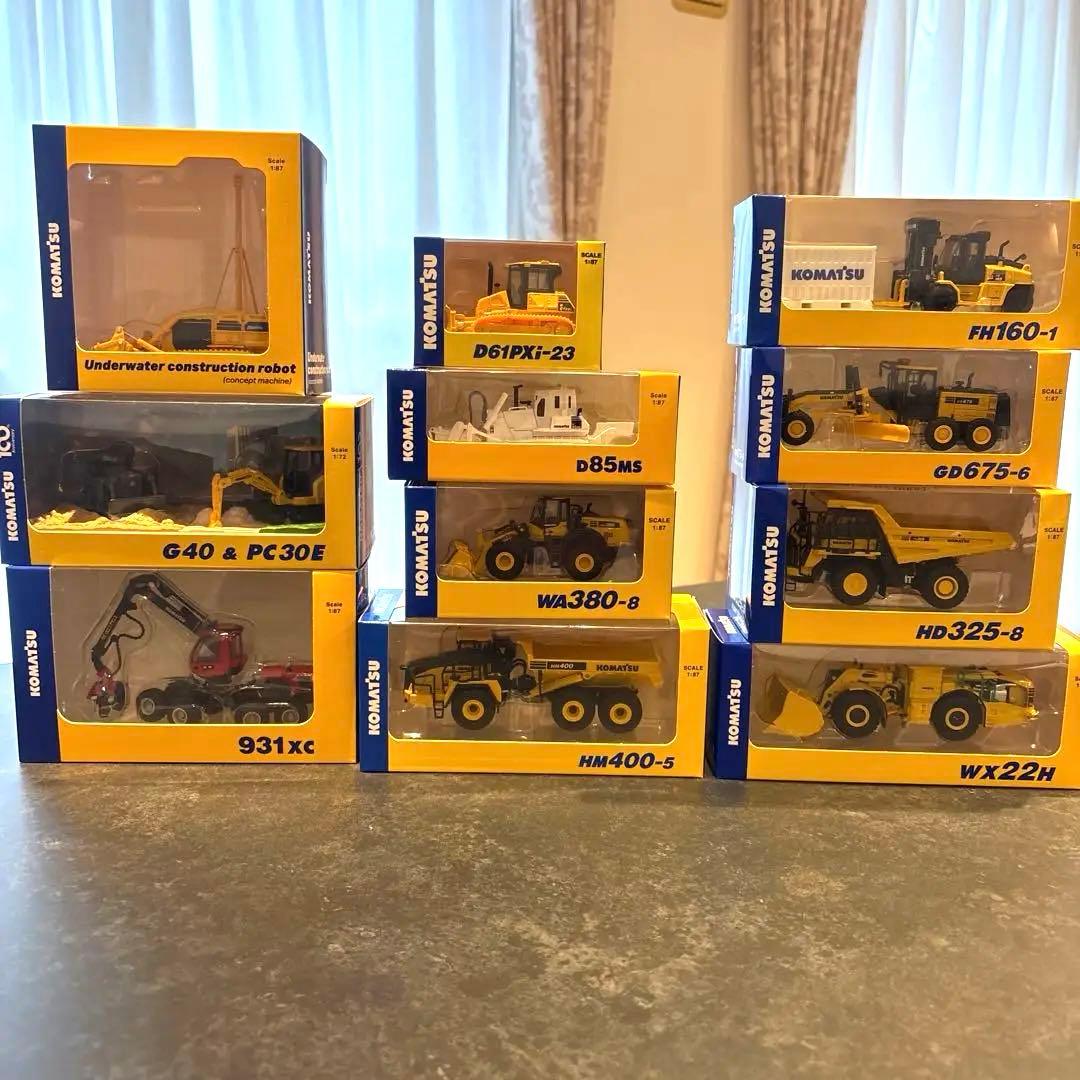 専用いっちゃん　コマツ 模型 11点（非売品株主優待）ミニチュア 建機