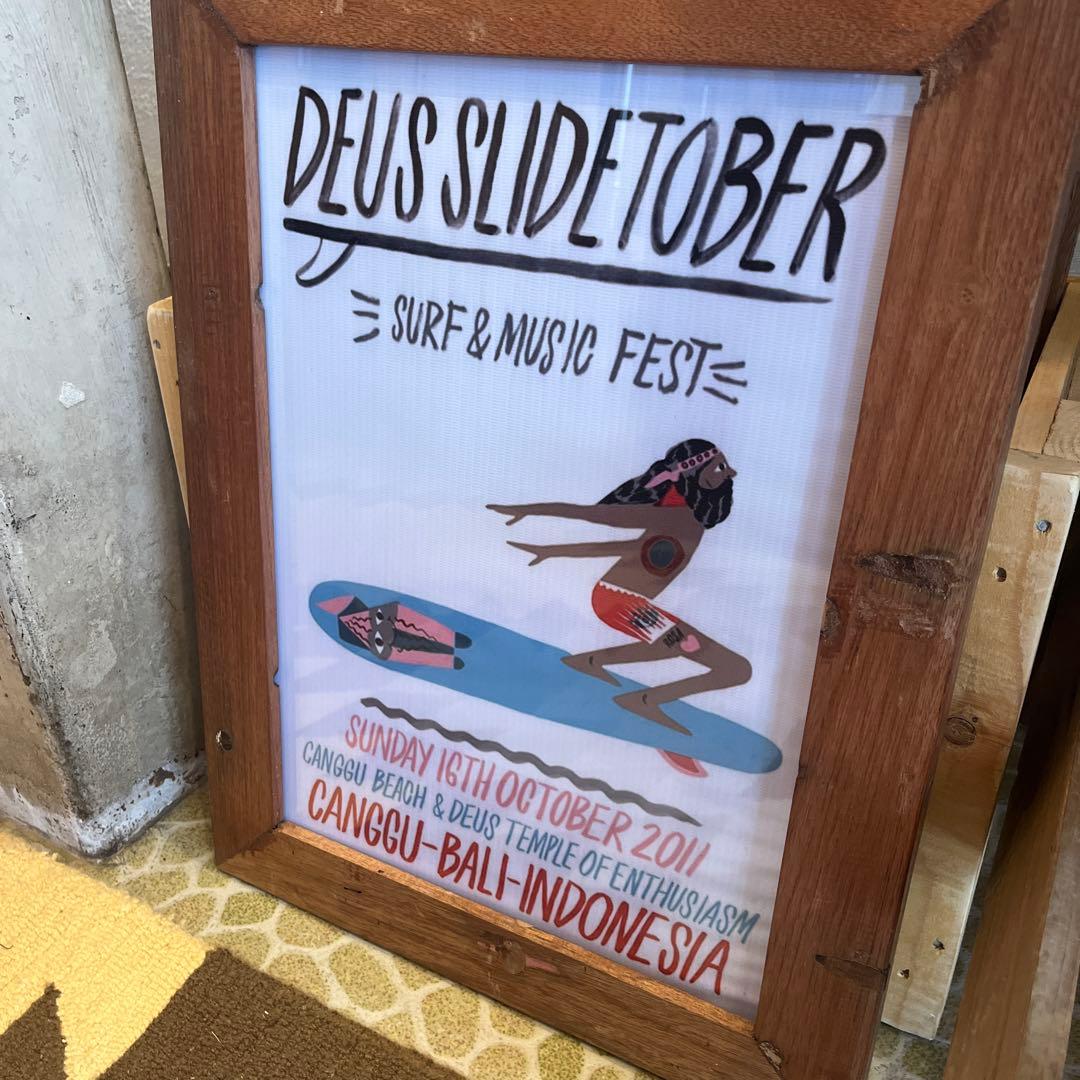 DEUS SLIDETOBER サーフィン・音楽祭 ポスター