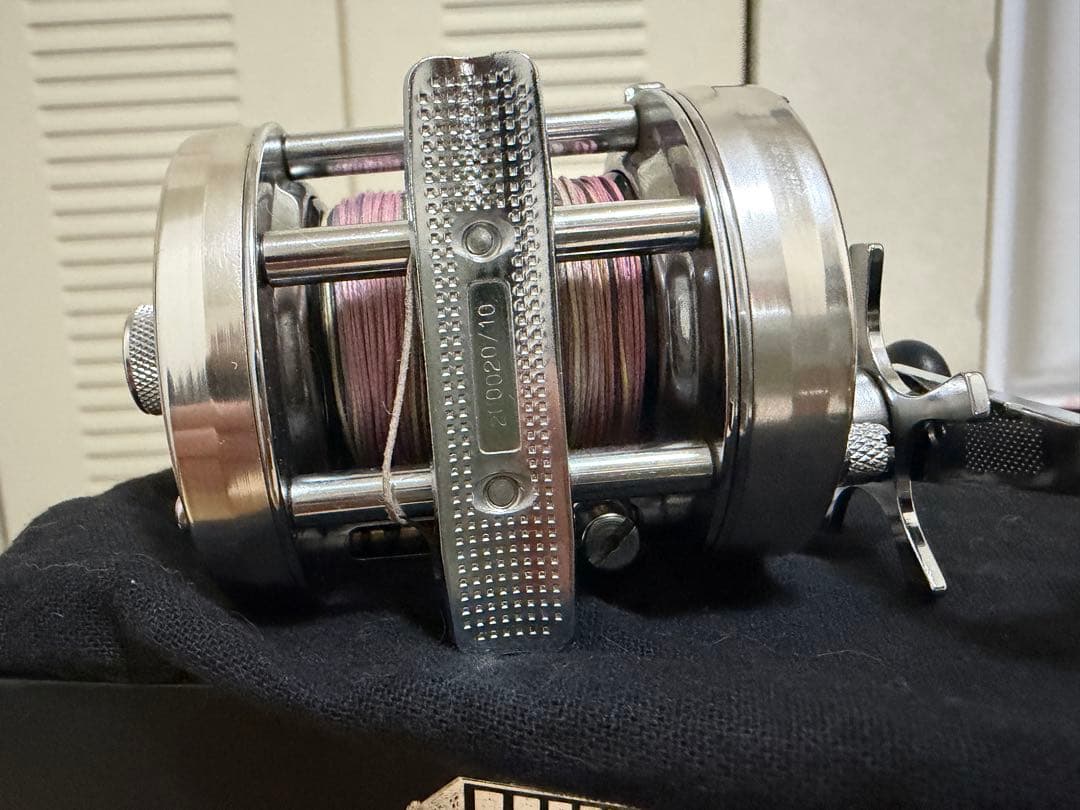 アブ 6500CSロケット ファクトリーチューンSILVA 雷魚 バス 怪魚