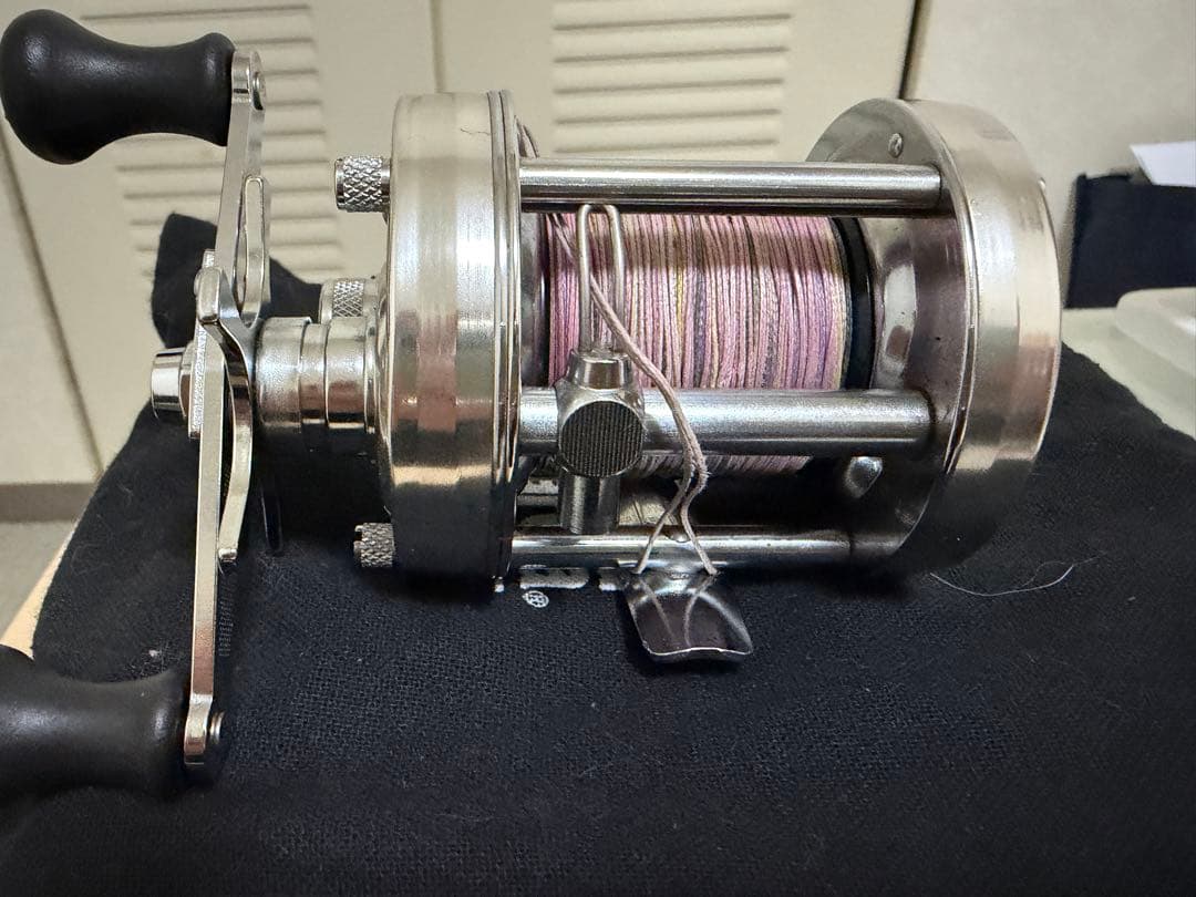 アブ 6500CSロケット ファクトリーチューンSILVA 雷魚 バス 怪魚