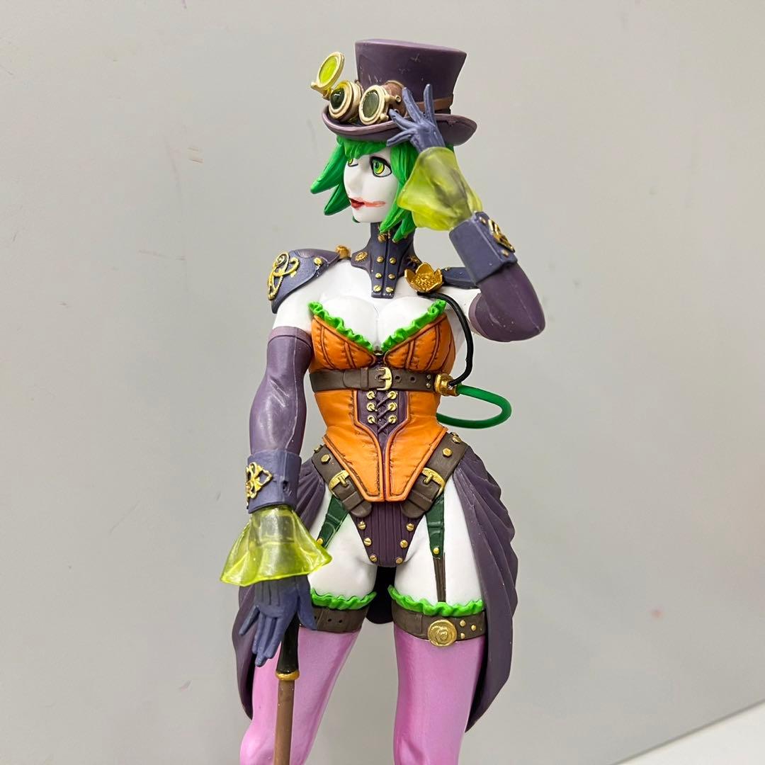 デュエラ・デント ジョーカー版 バットマン　スタチュー