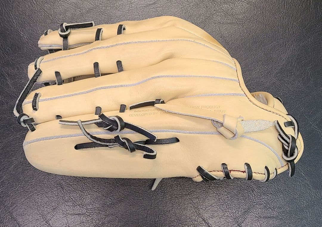 xanax TRUST 軟式グローブ ベージュ 収納袋付き　外野手　右投用