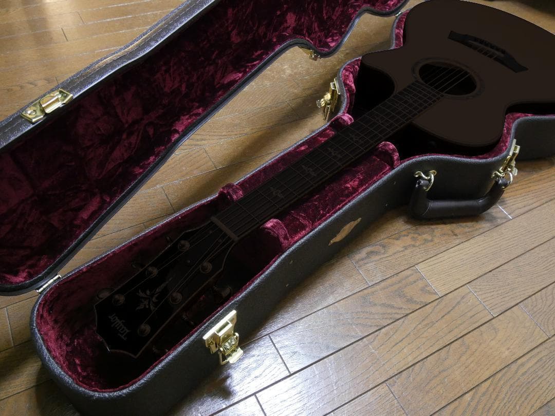 【激レア】 Taylor 2014 Japan Limited 812ce