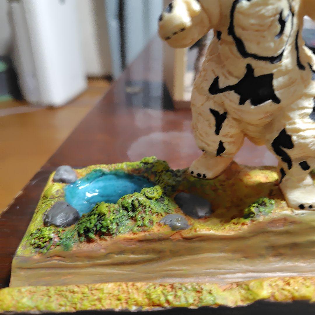 怪獣酒場　バルタン　エレキング