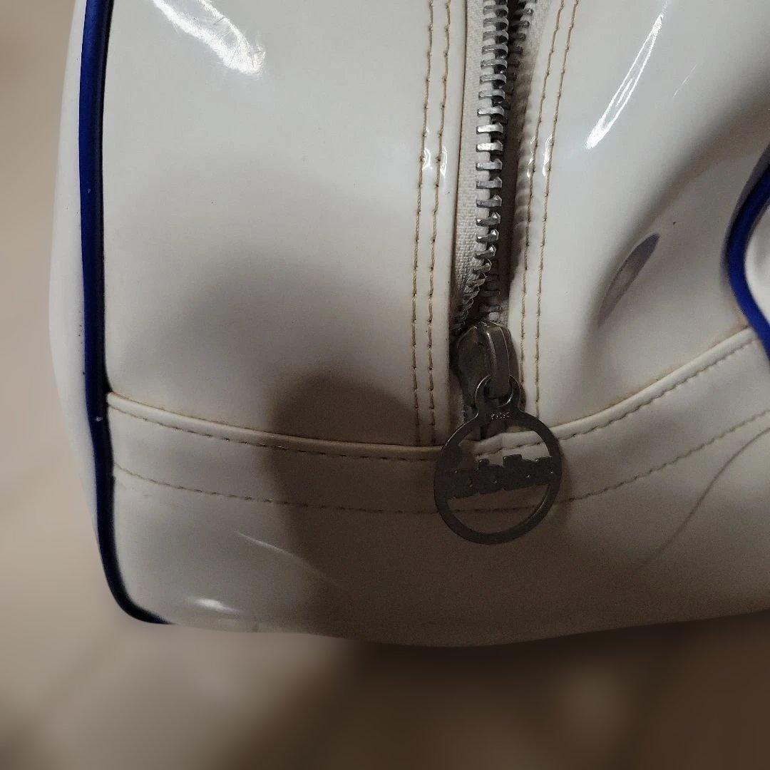 adidas エナメルボストン