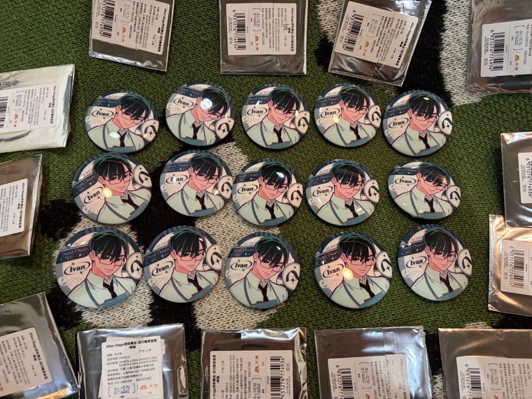 エイリアン・ステージ イヴァン 缶バッジ 15個
