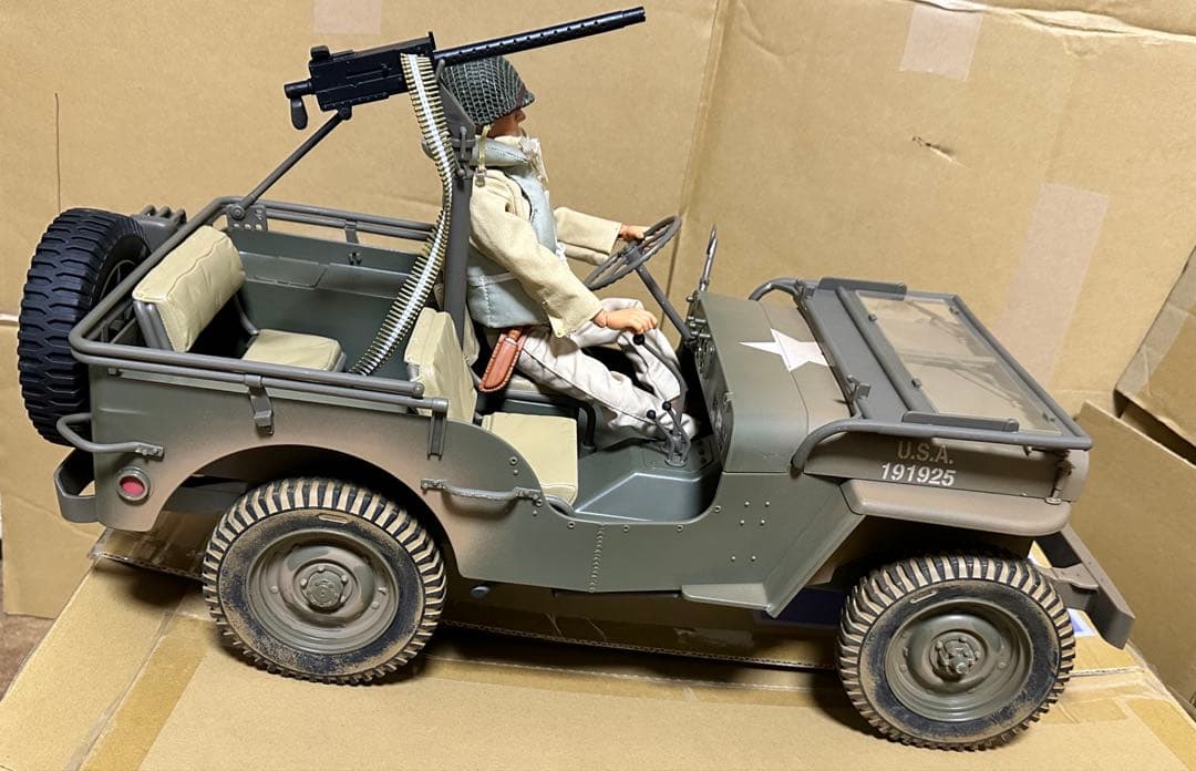 WILLYS JEEP 1/6サイズ　ジープ　フィギュア付き