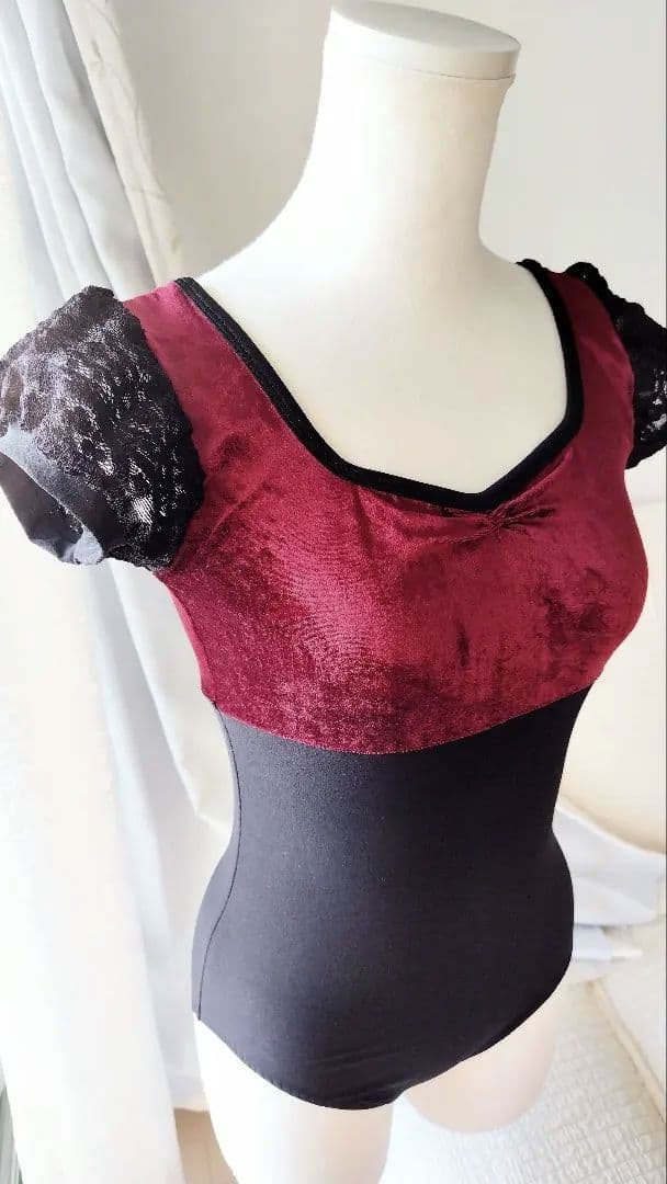 S～M/深いワインレッドクラッシュベロアとレースが高級感を醸し出す娘役レオタード