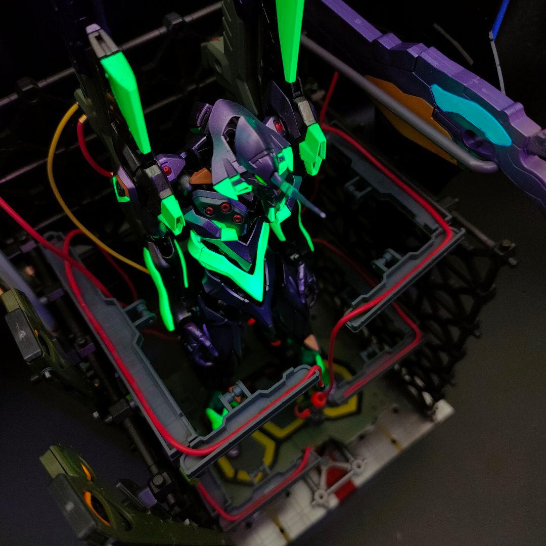 エヴァンゲリオン　初号機　専用拘束兼移動式射出台＋武器格納庫　RG 【全塗装】