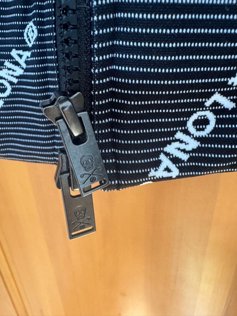 y*s様 【新品未使用】マーク&ロナ ダウンベスト ゴルフ MARK&LONA