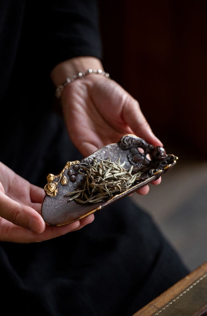 梅の花の手浮彫り茶則 茶杓 新品未使用 茶道具