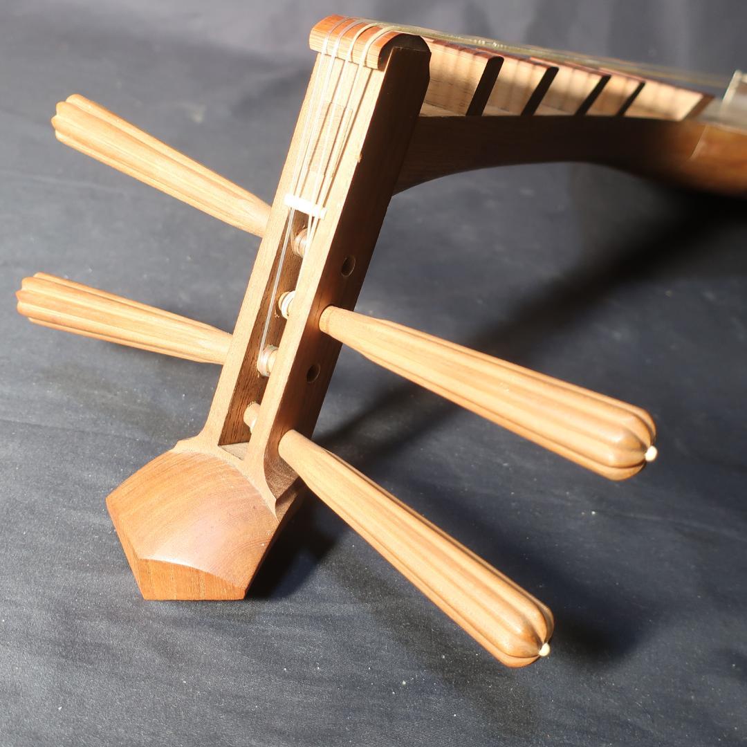 筑前琵琶 四弦五柱 半月細工 撥付き 和楽器