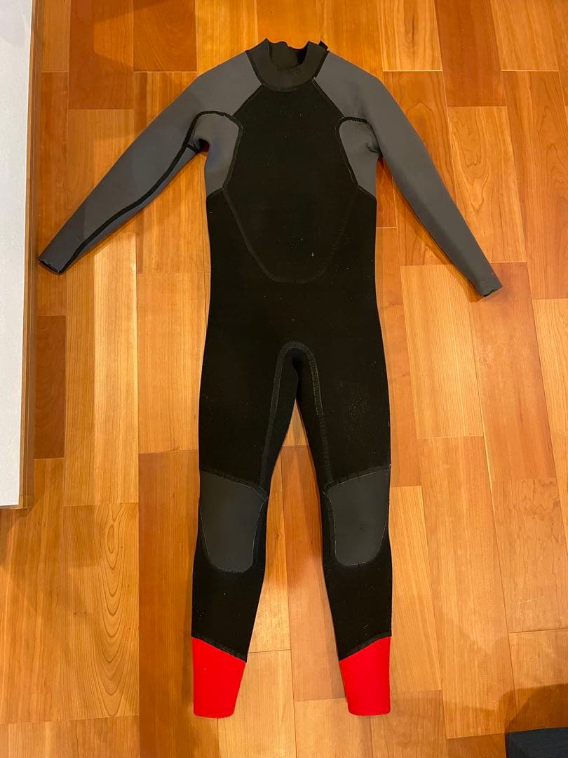 （中古品）Patagonia ウェットスーツ　R4