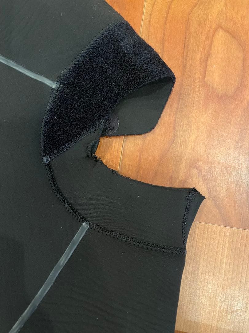 （中古品）Patagonia ウェットスーツ　R4