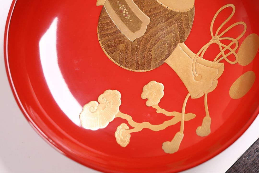 【CM361】輪島塗 宝尽くし金蒔絵 朱塗椀 三客 小槌 軍配 霊芝 木製漆器