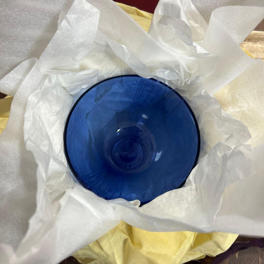 作家　ガラス作家　堀口幸子　瑠璃茶碗　瑠璃草花文玻璃茶碗　茶道　抹茶椀